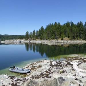 Exploring the Octopus Islands via dinghy
