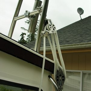 Media 'Pulley Block attached to Radar arch' in album '5:1 Pulley block'