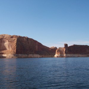 Sunday morning heading down main channel below Escalante River towards Hole in the Rock.