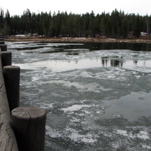 Ice flowing under Fishing Bridge