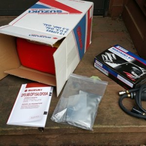 Gas tank and accessories that came with the motor