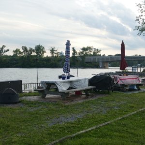 Western Lake Oneida again becomes the Erie canal with 22 miles of no-wake (6MPH) speed limits