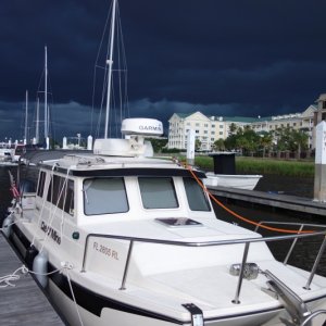 Serious squall approaches just after we dock at Chas City Marina on the ATL ICW adventure