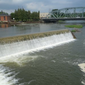 Small hydroelectric plant by Lock 24 dam.  Turn around if you are approaching orange or white buoys!