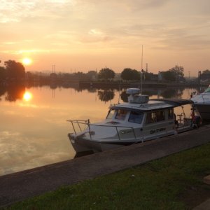 Baldwinsville free town dock, $5 fee for 30amp shorepower (honor system kiosk).  Showers 25 cents, but boaters try to leave the door ajar.