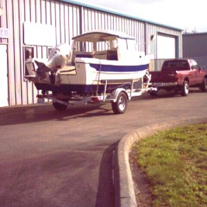 30 Sept 2004 Marysville
Joe picked up the boat in Kent about 12pm and was back at our shop in about an hour.  First time he'd towed R-Matey in Seattle traffic.  Guess it was quite the experience!