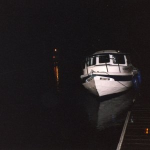 6 Nov 2004 approx. 6pm
R-MATEY is back at the Everett boat launch after an interesting fun filled day going up the Snohomish River.  Many thanks to DaveS (SEA SHIFT)!