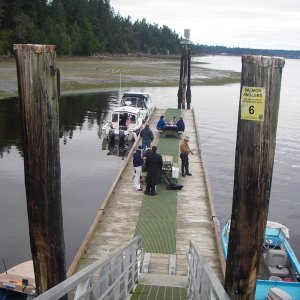 Shows the shallow point about 40-50 feet off the end of the dock.  Best approach, come in perpendicular to the dock, within the 40ft space and do a 90 to port, paralleling the dock.