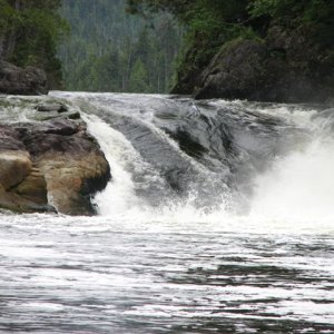 Lowe Waterfall2