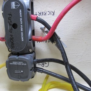 Engine Distribution/Fuses