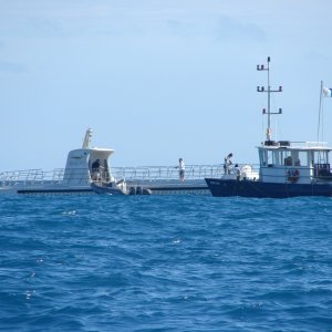 Media 'Atlantis submarine operation' in album 'Launching from Kee'hi Small Boat Harbor ramp 9/27/08'