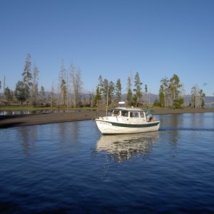 Halcyon coming into dock at Eagle Bay