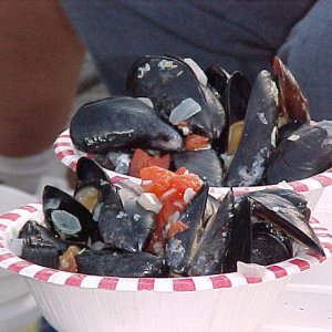 Media 'The Delectable Mussel, Steaming Hot!' in album 'Like the Sign Says...'