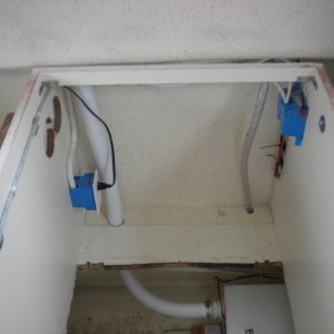 Vent and filler hoses in place.
