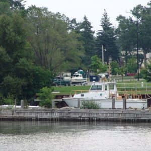 Media 'Back in town behind The Great Lakes Maritime Academy.' in album 'Morning day 2.'