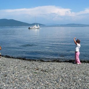(Aiviq) My kids on the beach at James Island Park