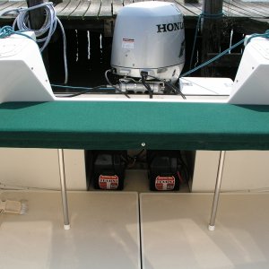 (Bluecrab) Transom bench seat with cushion installed.
