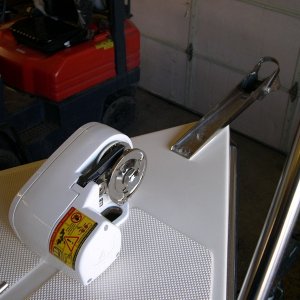 (DaveS) "Da New Da Nag" Anchor Windlass. (3/9/04).