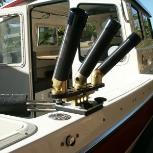 Media '(Da Nag) Vector triple rod holder using custom adaptor plate for Scotty downrigger base' in album '(Da Nag) Tanner CD22 Arch - SBS 2004'
