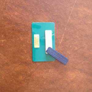 Media 'back of tag with optional magnet' in album 'sample tag'
