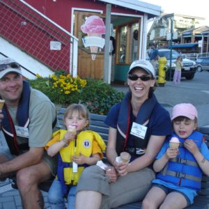 The crew of the C-DAISY
M-m-m-m good ice cream!
