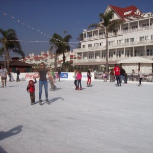 ice rink on the beach del Coronado