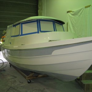 22\' Cruiser prepped for interior gelcoat