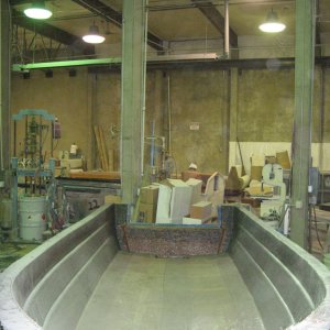 22\' Cruiser hull lamination completed