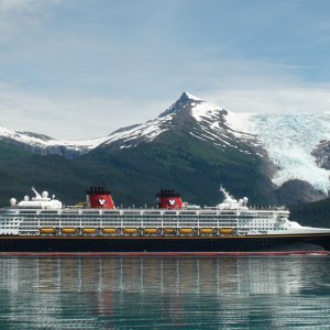 Disney Cruise ship, Endicott Arm