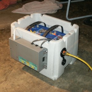 Media 'Blue Sea Battery box and charger' in album 'Blue Sea Battery box and charger'