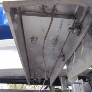 fender support with brace installed