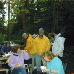 (R/J): Dana & Bill (DaNag),Robbi (C-Run), Robbin (Anita Marie), Jim - right corner (Laurna Jo). In the background: Cynthia (C-Lou), Fred (Anita Marie) & Jon (C-Lou).