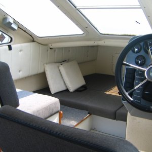 HelmFwdSeat