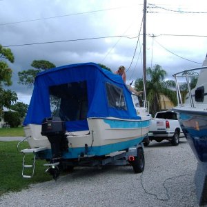 Media 'Camper Top coveing hatches' in album 'Lazy Day on the Water'