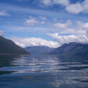 (seabran) Oily smooth water - Desolation Sound