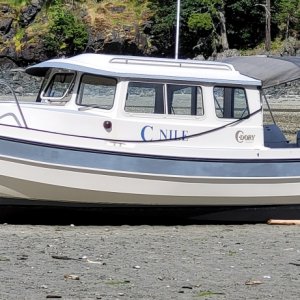 Media 'This situation gets lots of comments from beach goers. Sits nice and level, nothing gets damaged' in album 'Gelcoat, windows and overall condition is very good. Shines up nicely.'