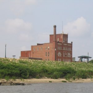 (Viewfinder) Dubuque brewery behind the floodwall