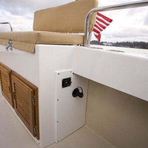 003 transom seat