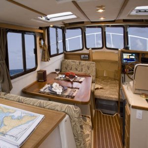 015 2008 R25 interior