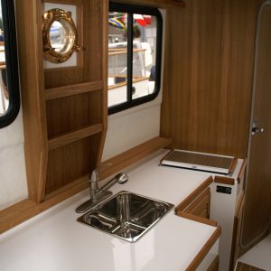 25 Ranger galley aft