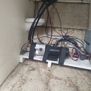 auto pilot pump location