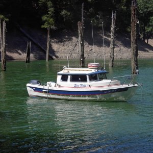 Relaxing on Shasta Lake (Pit River Arm)