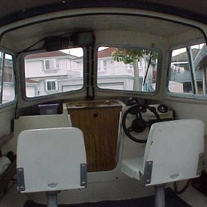 (BOMBERO) INTERIOR OF 16 ANGLER FOR SALE