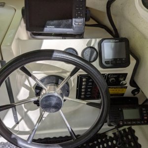 Media 'Suzuki SMG4 MFD replaces 3 previous analog gauges' in album 'Putting some hours on a new Suzuki DF50A'