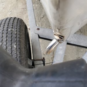 Bent bow eye