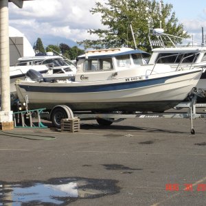 Aug 2008 Squalicum Harbor
At BoonDocks
22CD in for service