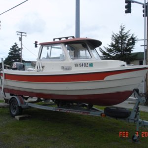 7 Feb 2008 Anacortes 
FOR SALE sign says '1986' but HIN shows it's a 1987.