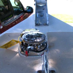 windlass bolted down - 3M 4200 sealer