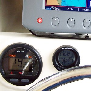 Fuel flow and MPG on the same gauge