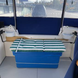 Media 'Thu Jan  2 13:47:41 2020' in album 'Boat at Dealer'
